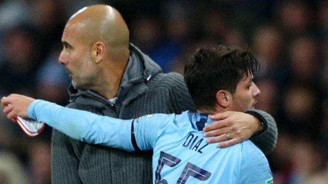 帮助年轻球 帮助年轻球