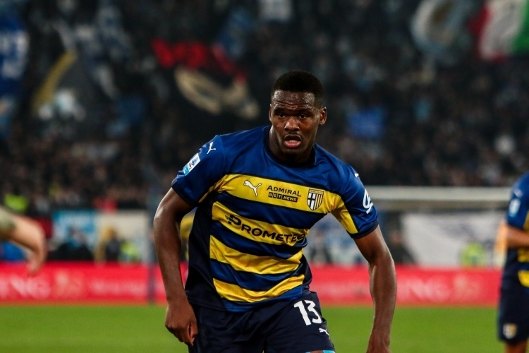 沃克以其坚 沃克以其坚