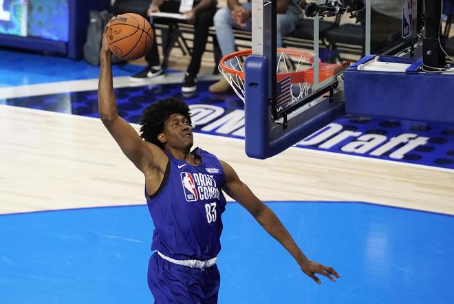 球战术与传 球战术与传