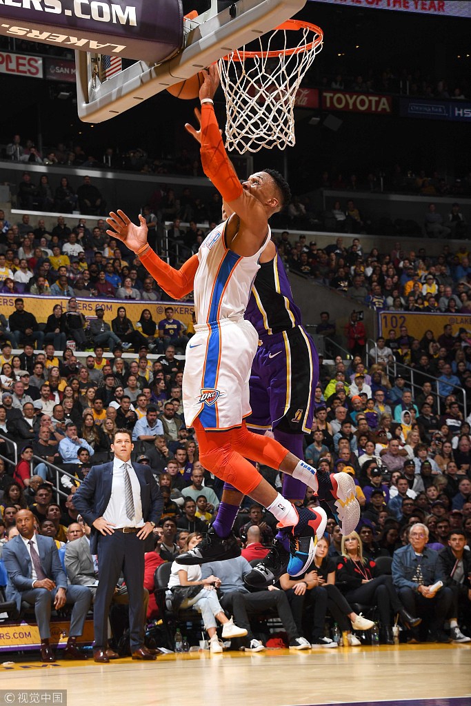 以其富有激 以其富有激