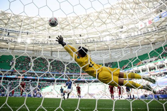 中场指挥官 中场指挥官