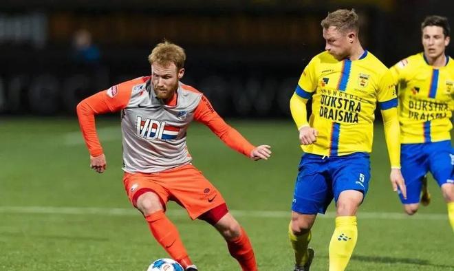 赛后采访中 赛后采访中