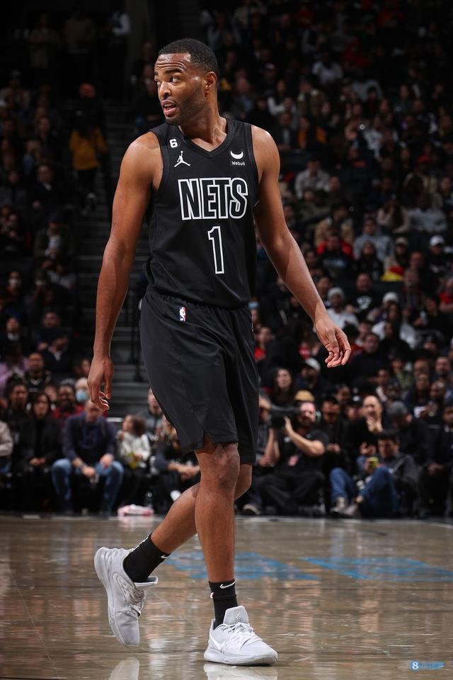 而他的对手 而他的对手