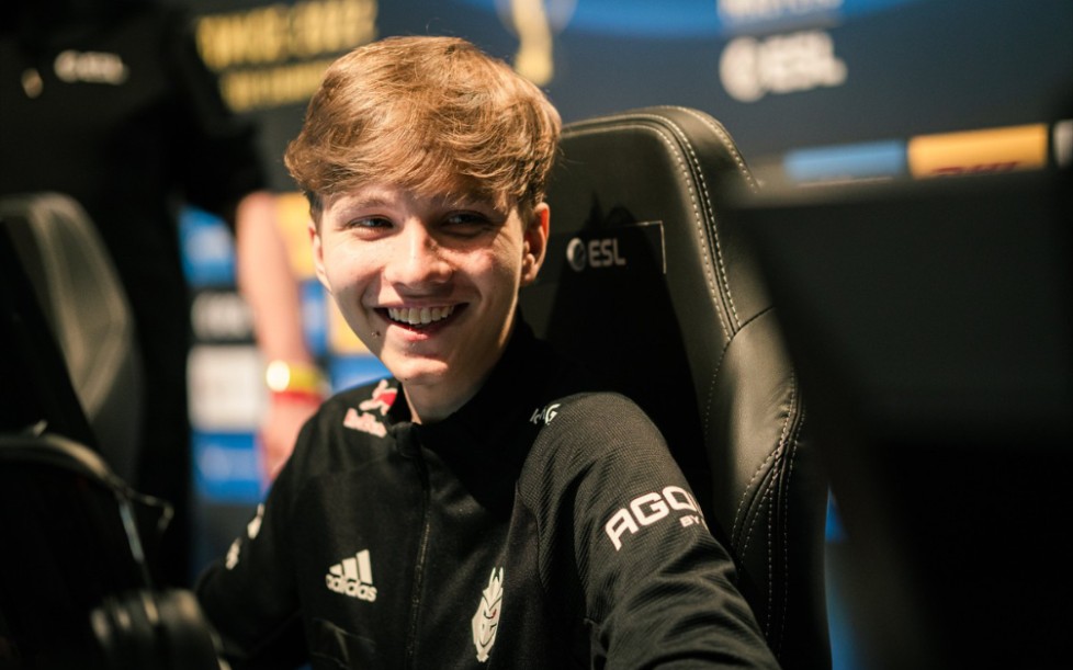 淡出了首發 淡出了首發