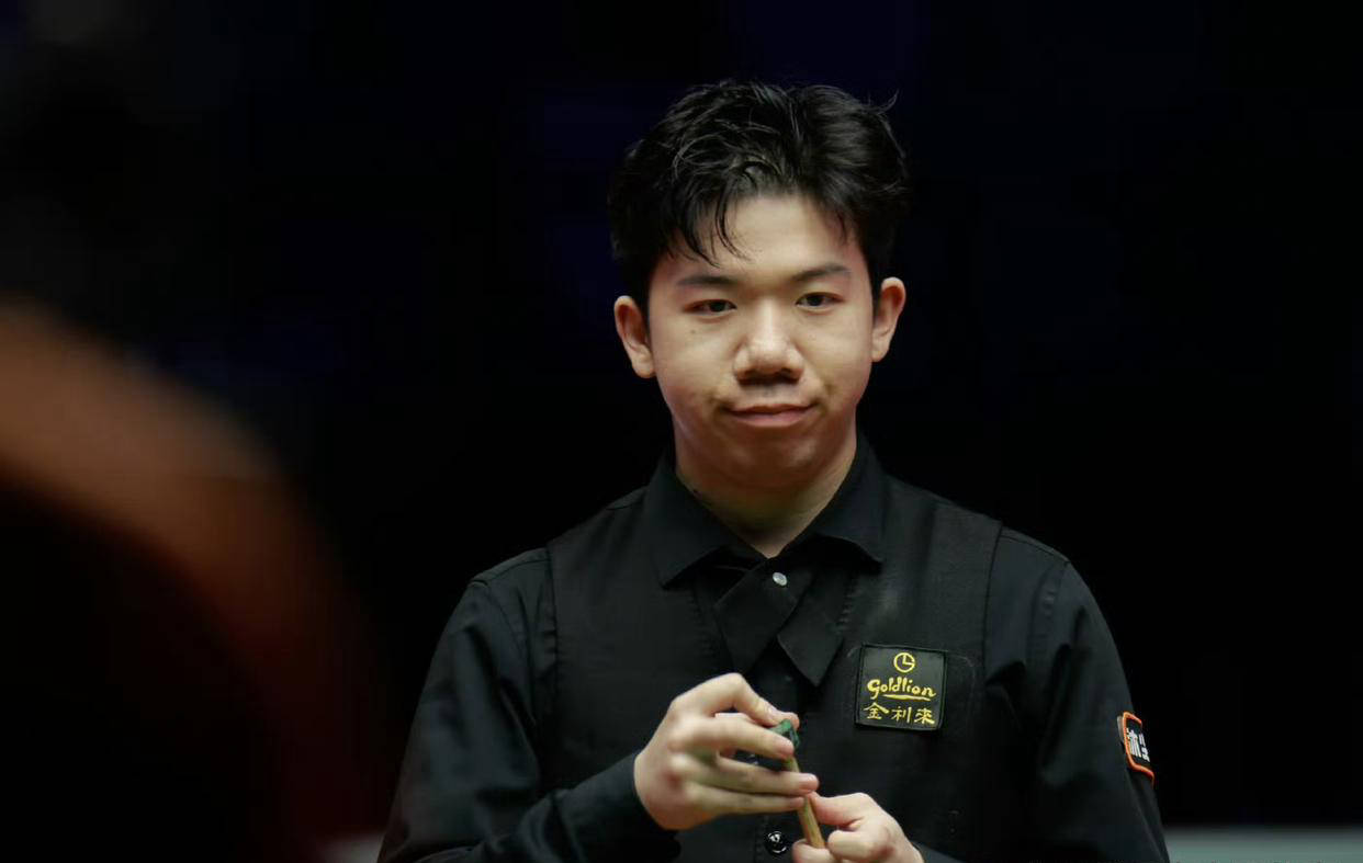 许多球员拥 许多球员拥